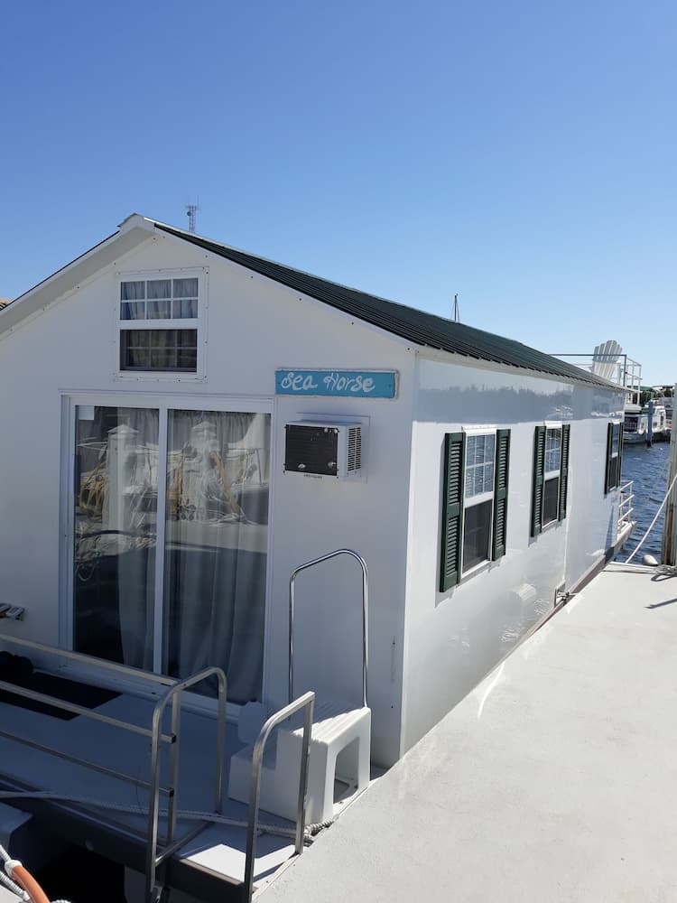 Mangrove Marina and Resort Aqualodge Houseboats