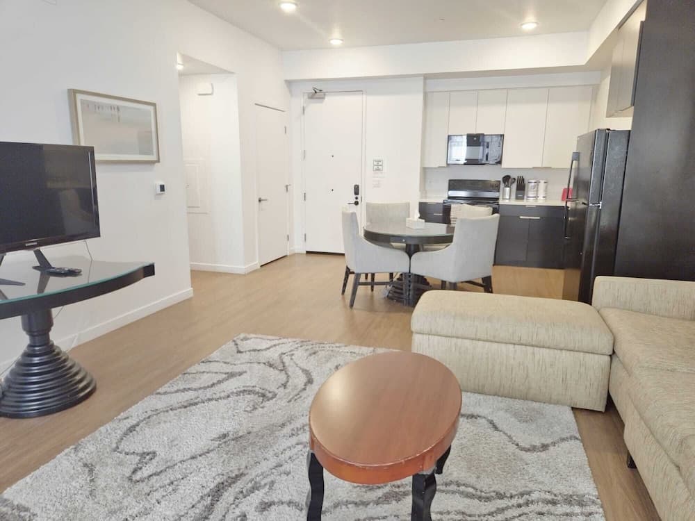 Premier Apts in Vibrant Downtown LA
