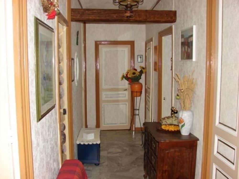 Chez Brigitte Guesthouse
