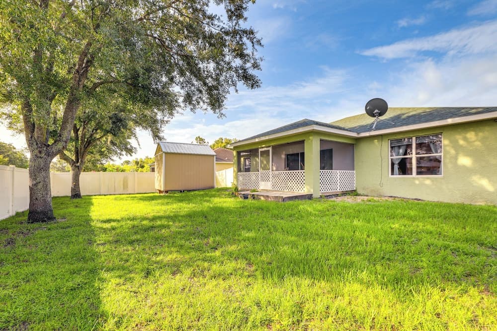 North Port Home w/ Yard Near Beaches + Golfing!