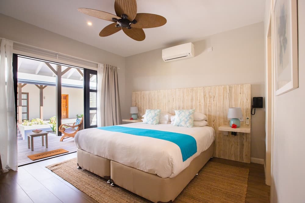 Le Nautique - Luxury Waterfront Hotel