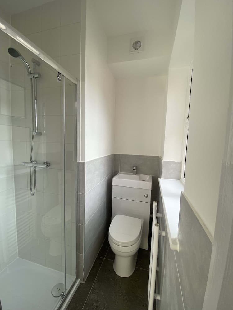 Cosy 3BD Guesthouse. Private Bathrooms