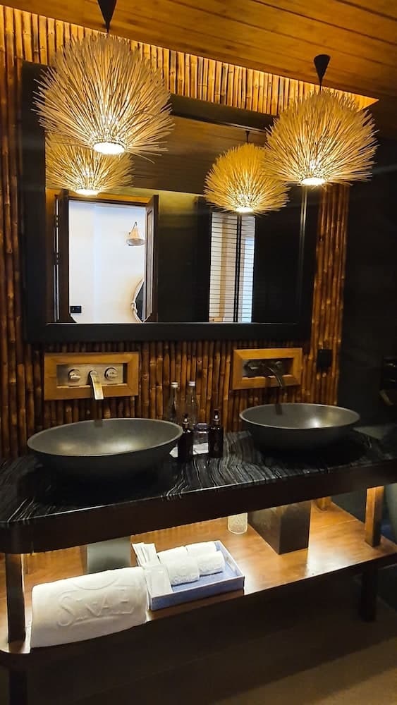 SINAE Phuket Luxury Hotel