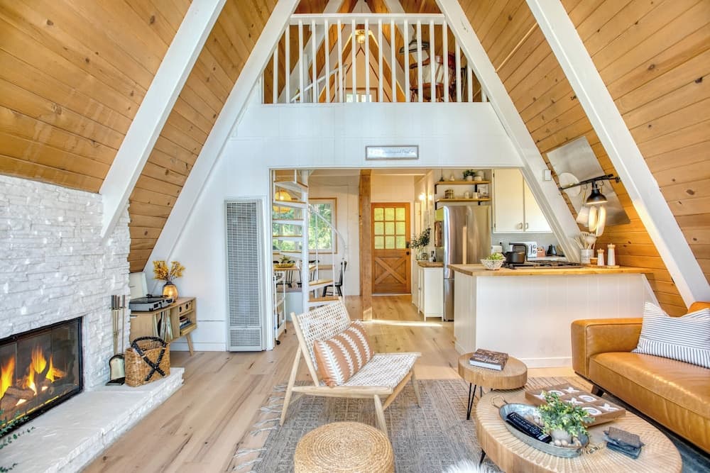 A-frame Retreat Chic and Modern Forest Views, Hammock, Outdoor Dining, Decks