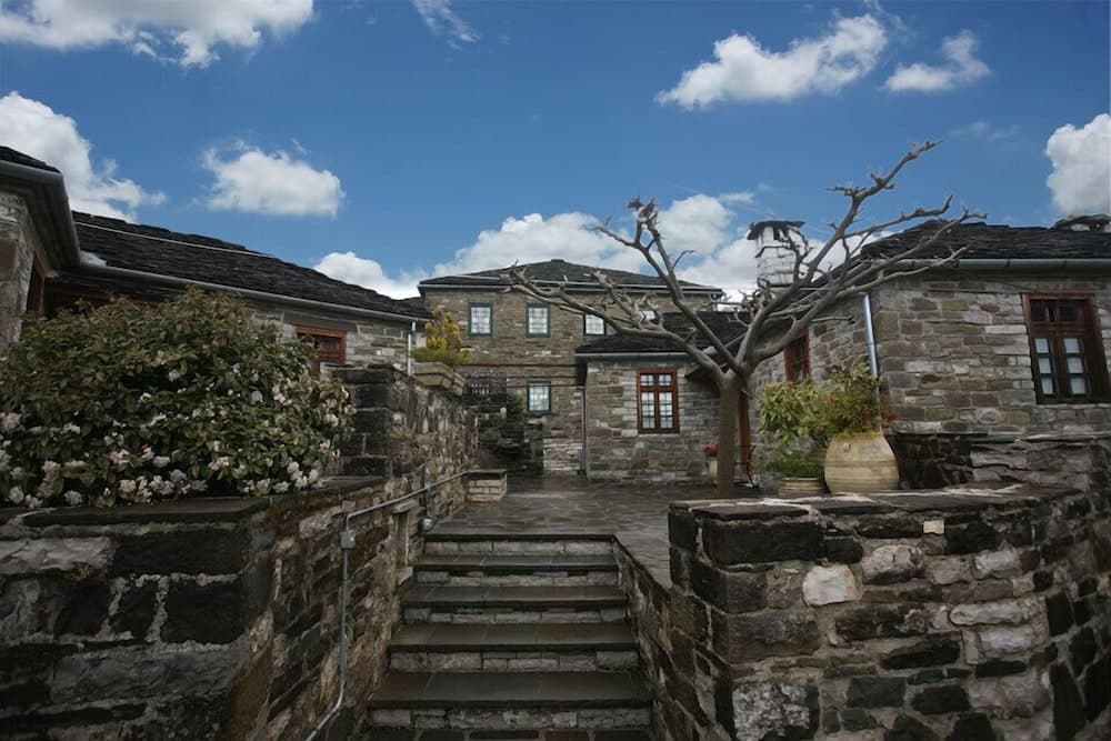 Papaevangelou Hotel
