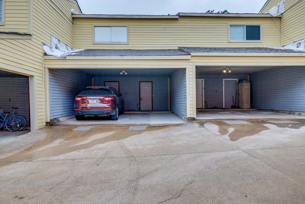 College Station Gem w/ Pool Access Near University