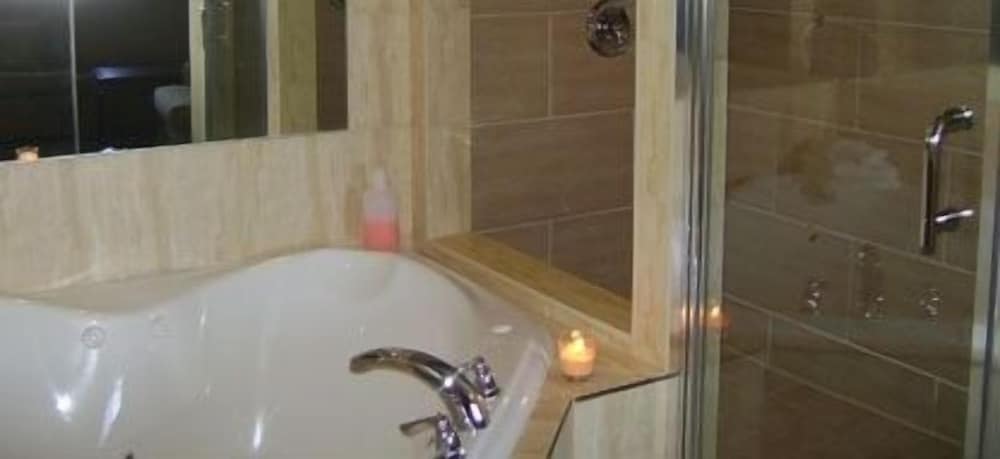 Talbot Trail Inn & Suites