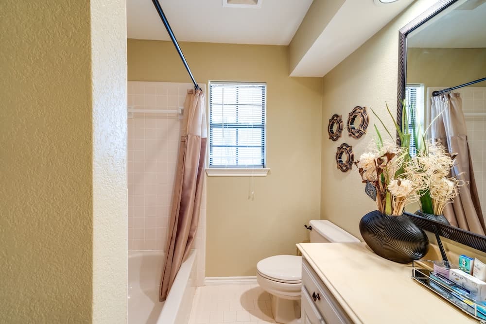 Spacious Garland Home w/ Pool, 17 Mi to Dallas
