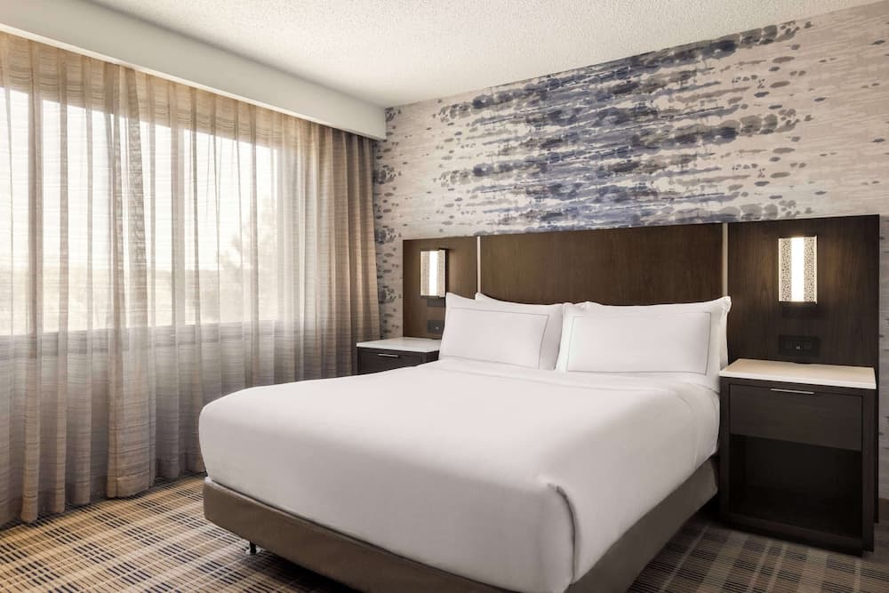 Embassy Suites by Hilton Kansas City Overland Park