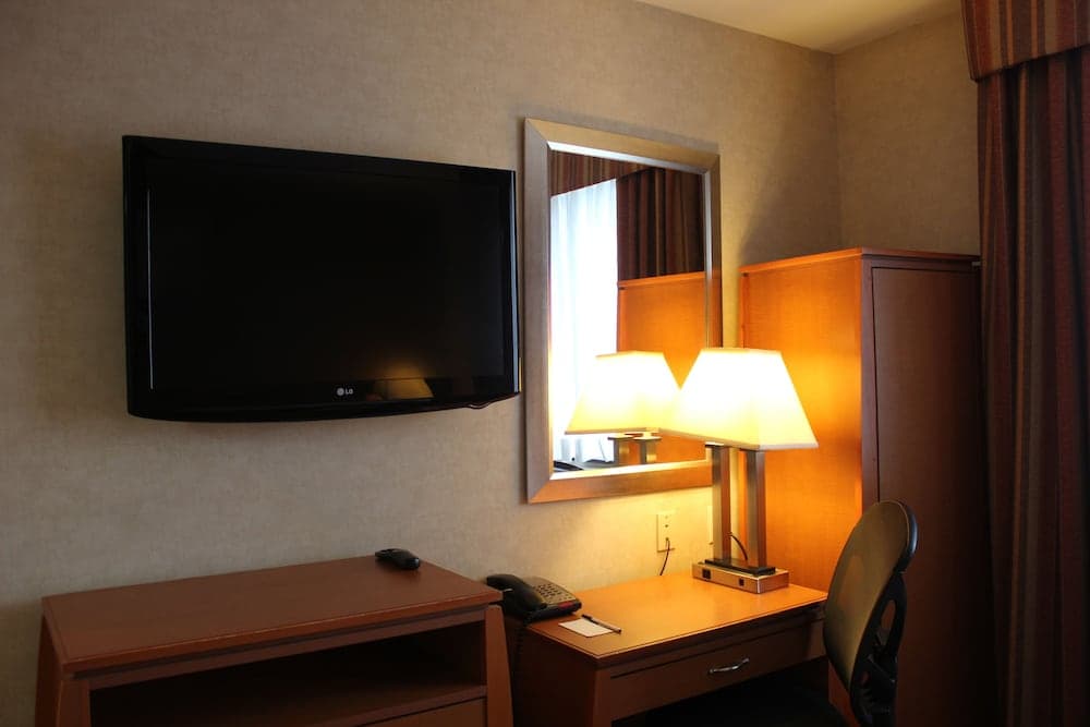 Bellerose Inn
