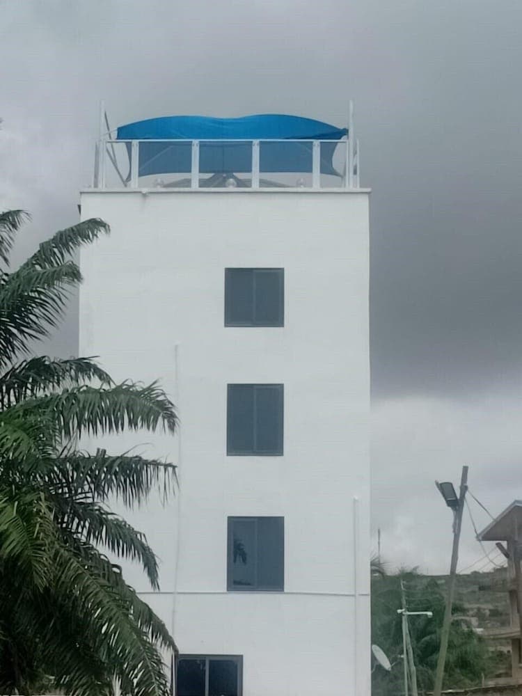 Regal Royal Suites