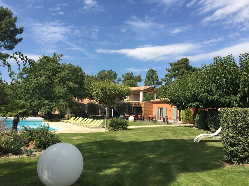 Hôtel Les Sables d'Ocre & SPA