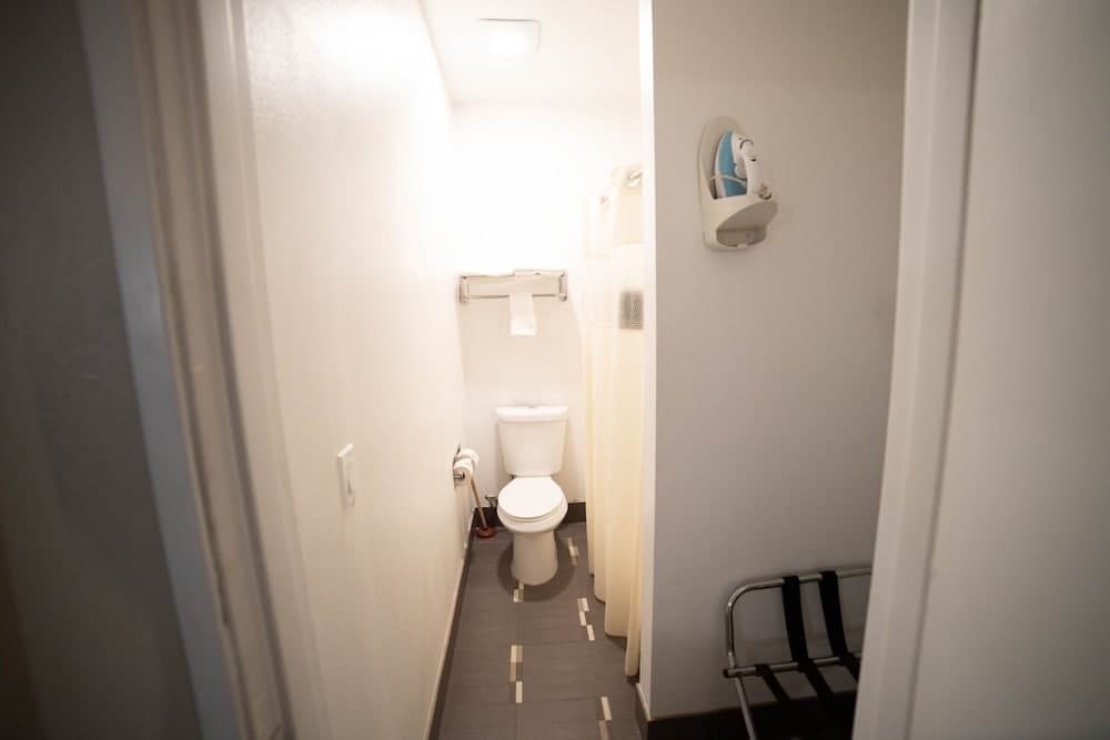 Mid City Inn and Suites
