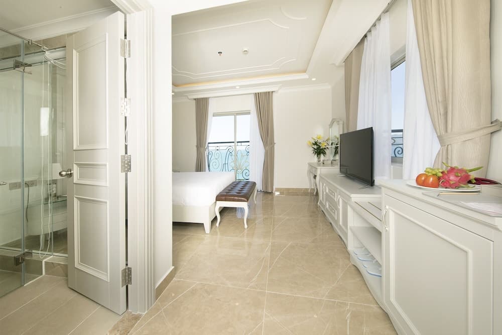 Mercure Nha Trang Beach