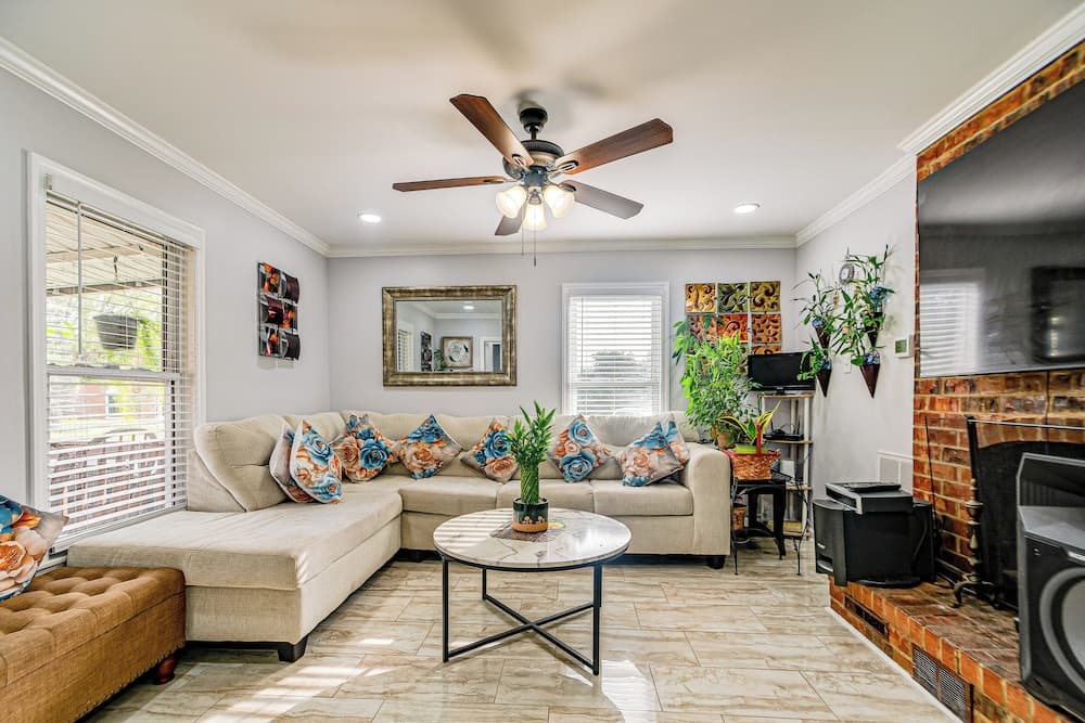 Walk to Historic Dtwn Burlington: Home w/ Yard