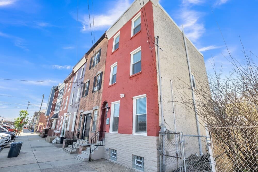 Enjoy Your Stay In This Amazing Location In Philadelphia! 4 Bedroom Home by RedAwning