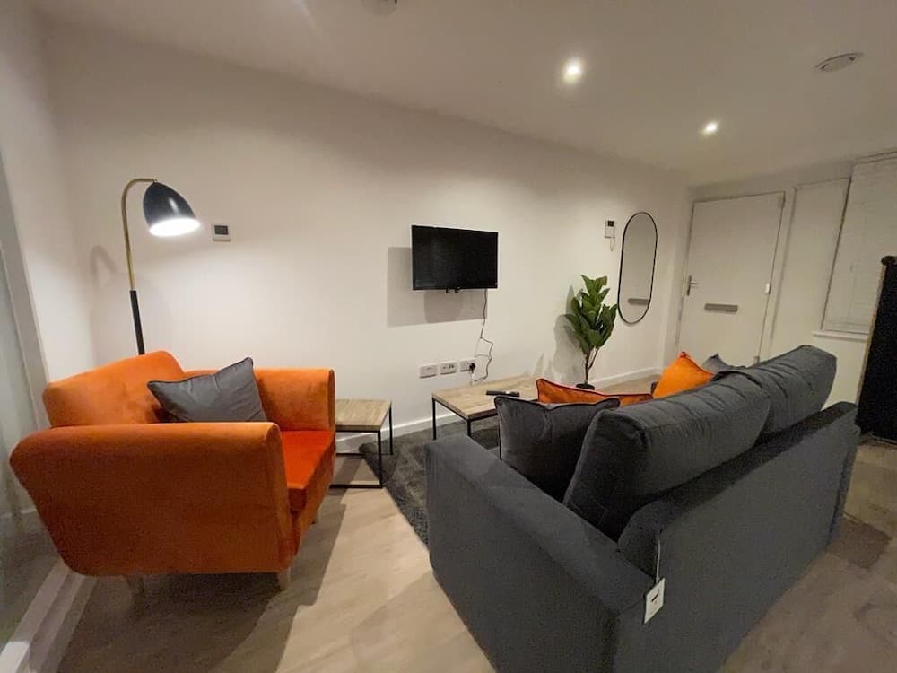 Spectrum House Apartments