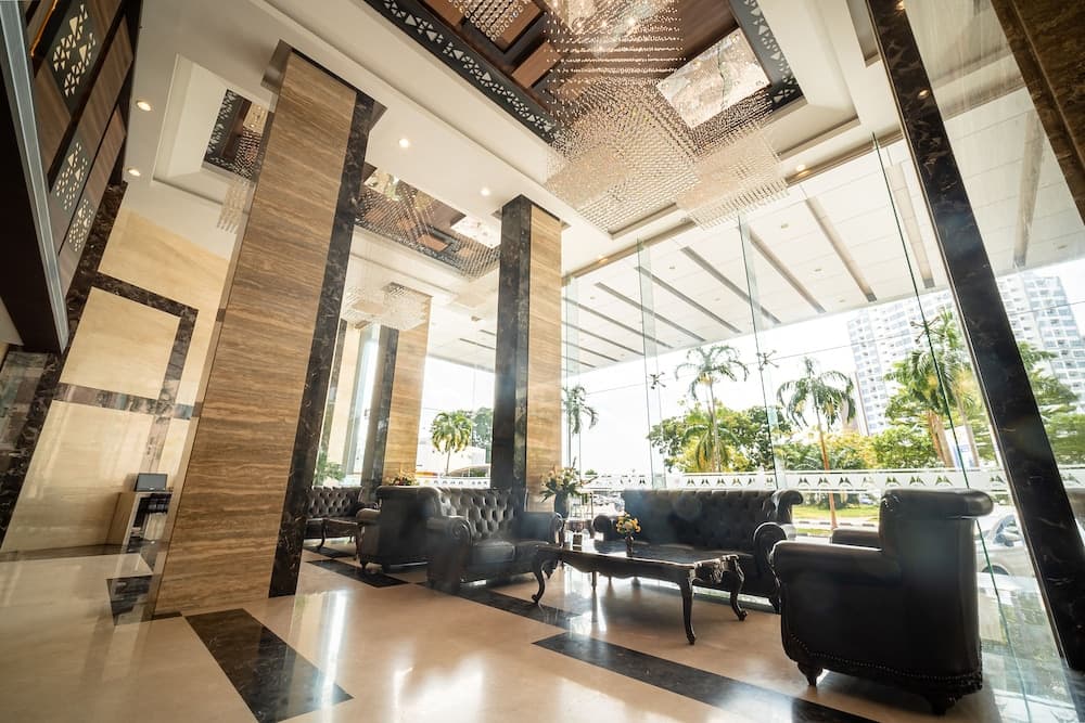 M One Hotel