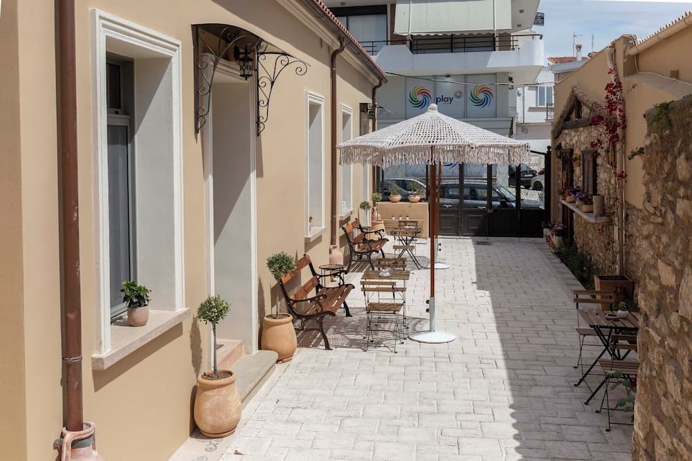Strofilia Guest House