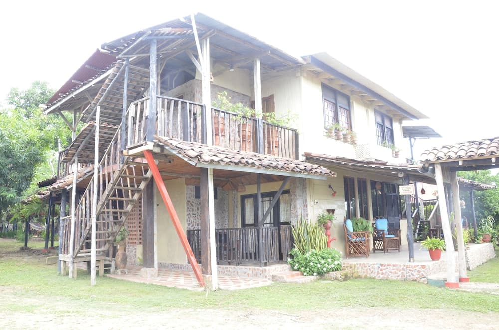 Dim's Hostal