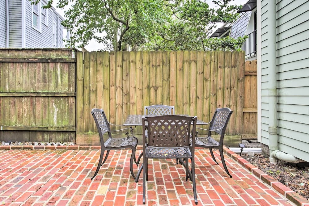 Inviting Uptown New Orleans Apt: Perfect Location!