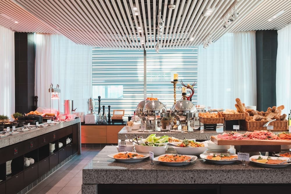 Radisson Blu Waterfront Hotel