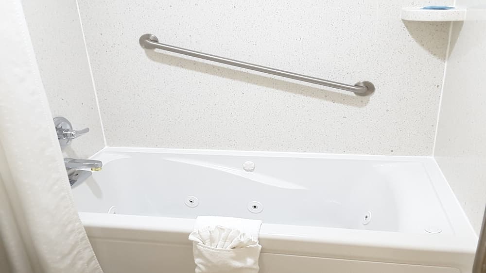 Holiday Inn Express Hotel & Suites by IHG