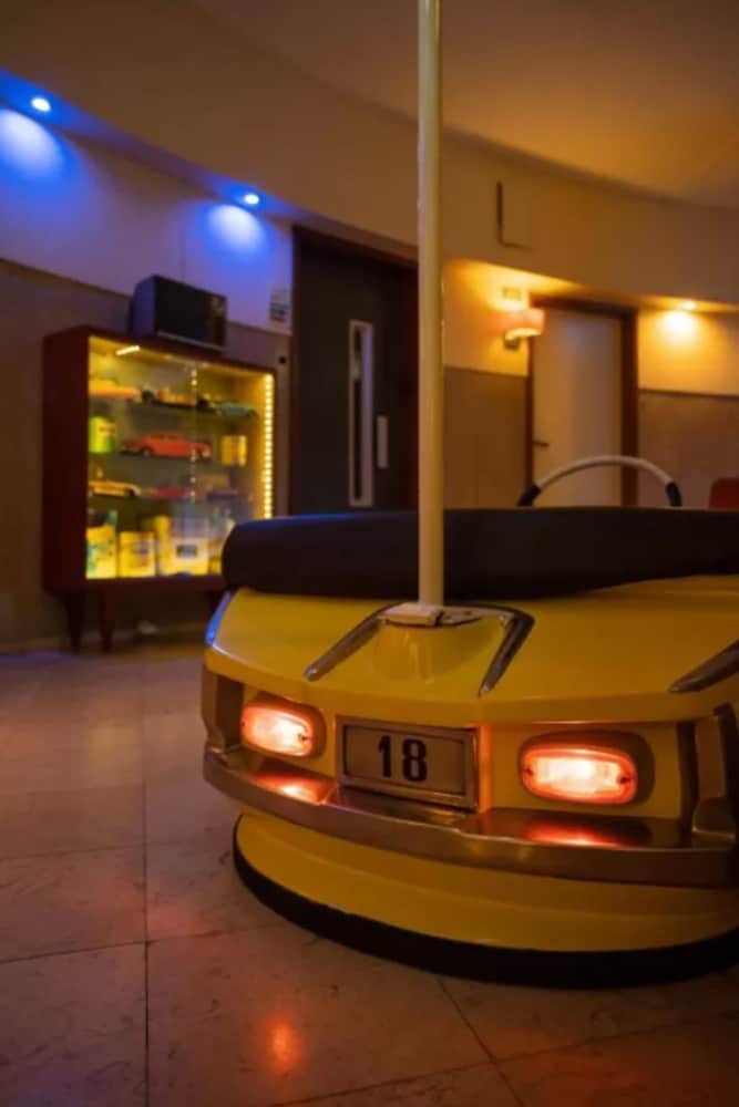 Pão de Açúcar – Vintage Bumper Car Hotel