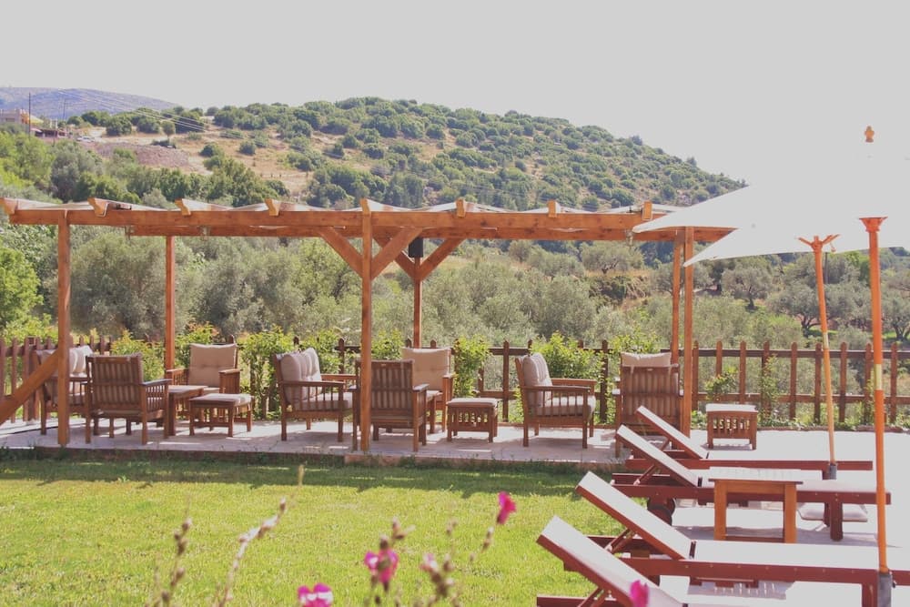 Ataviros Hotel