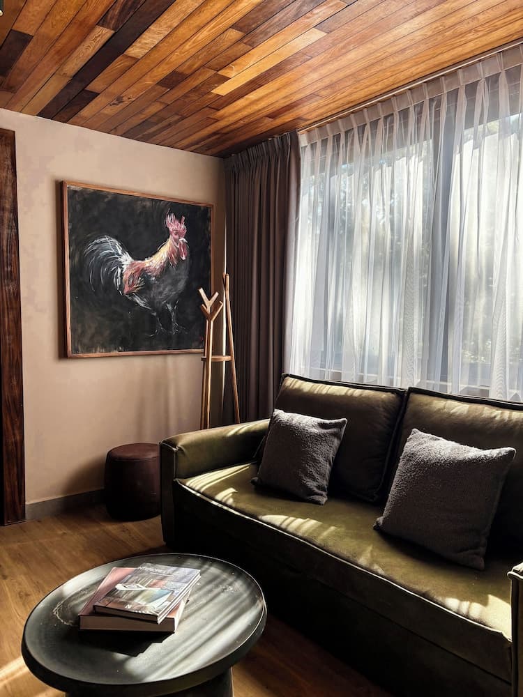 Serenzzo Hotel & Cuisine