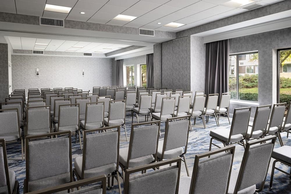 Sheraton Grand Rapids Airport Hotel