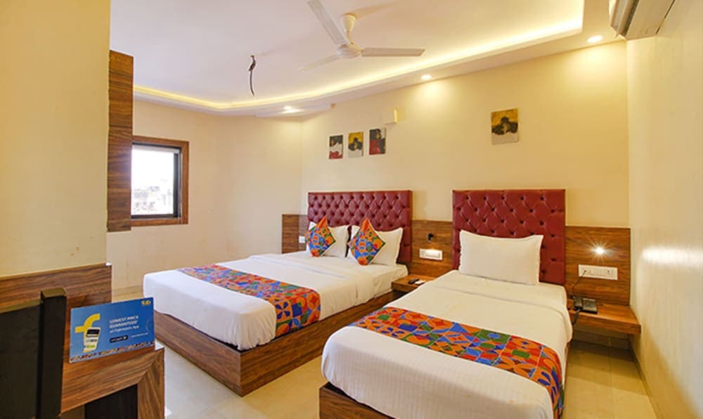 FabHotel Peninsula