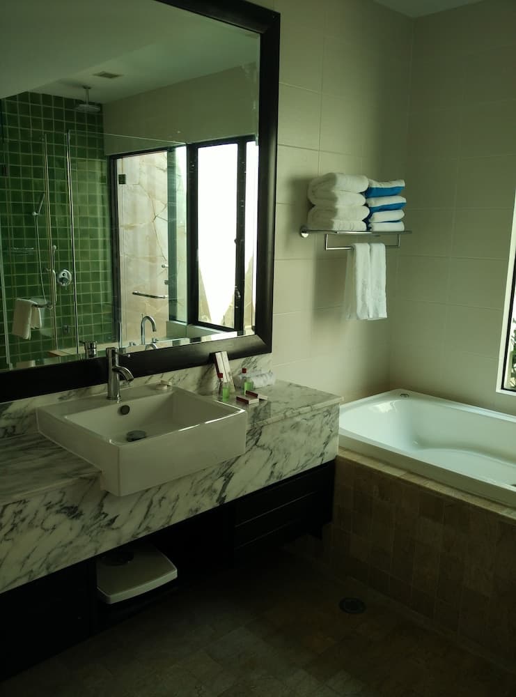 Sabah Beach Villas & Suites
