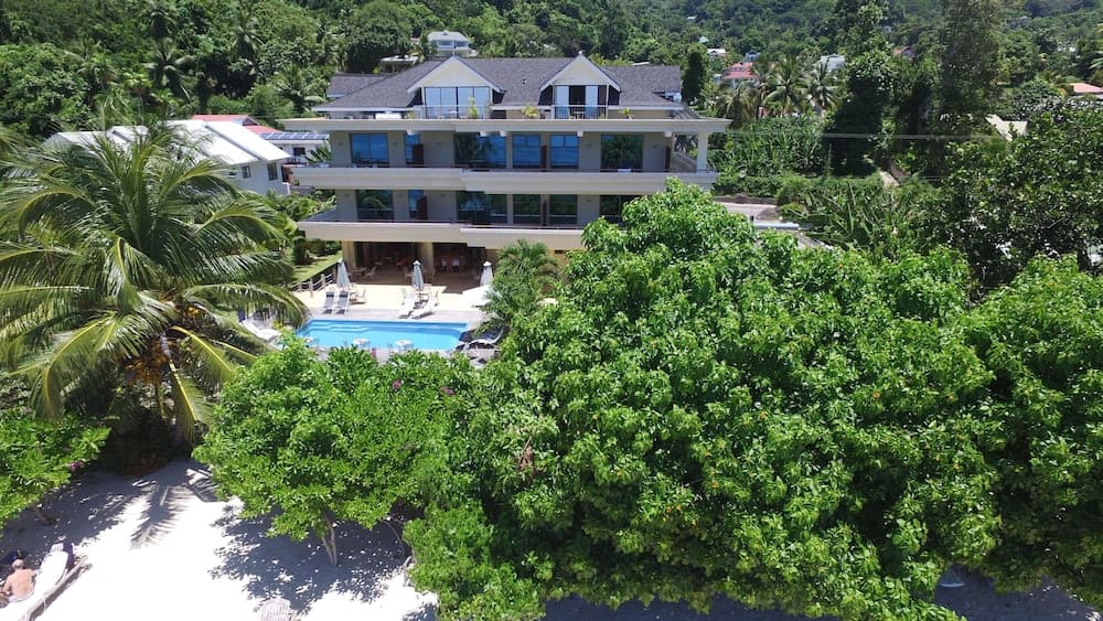 Crown Beach Hotel