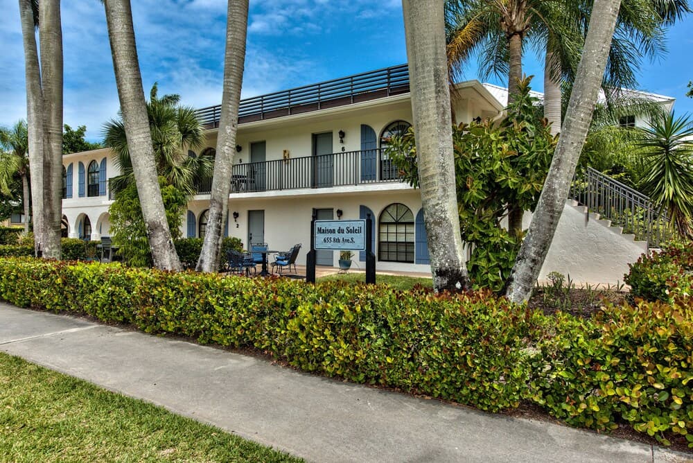 Le Monaco Vacation Rental 5th Avenue Naples