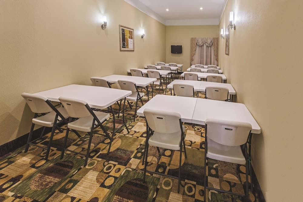La Quinta Inn & Suites by Wyndham Livingston