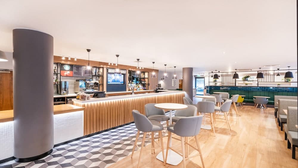Holiday Inn London - Luton Airport by IHG