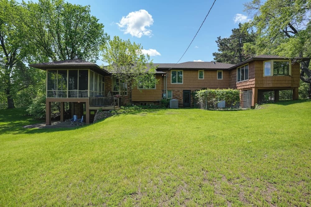 15 Mi to Downtown Minneapolis: Retreat on 5 Acres