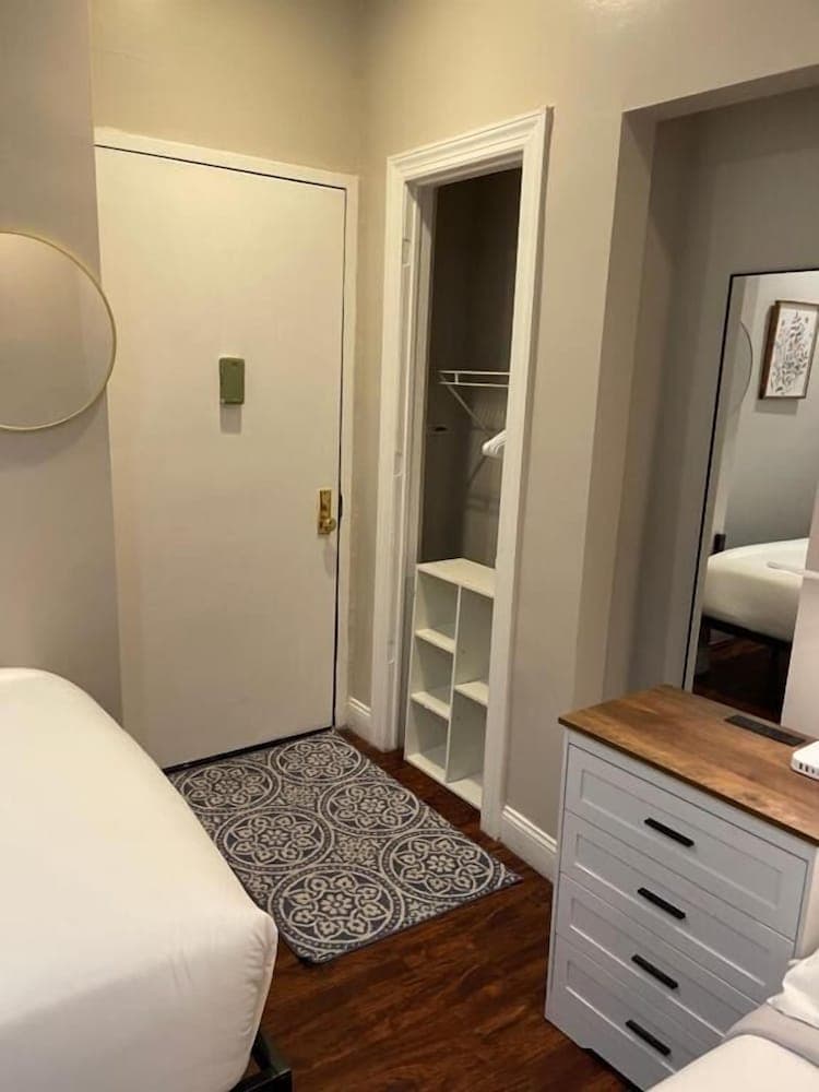 Nest Aparthotel Manhattan