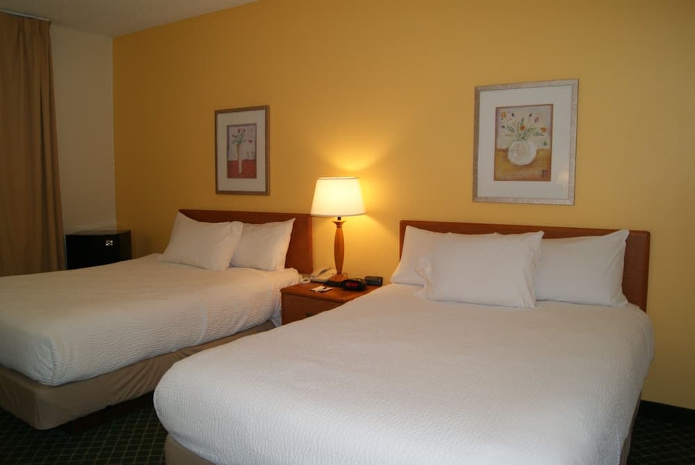 Baymont by Wyndham Coon Rapids