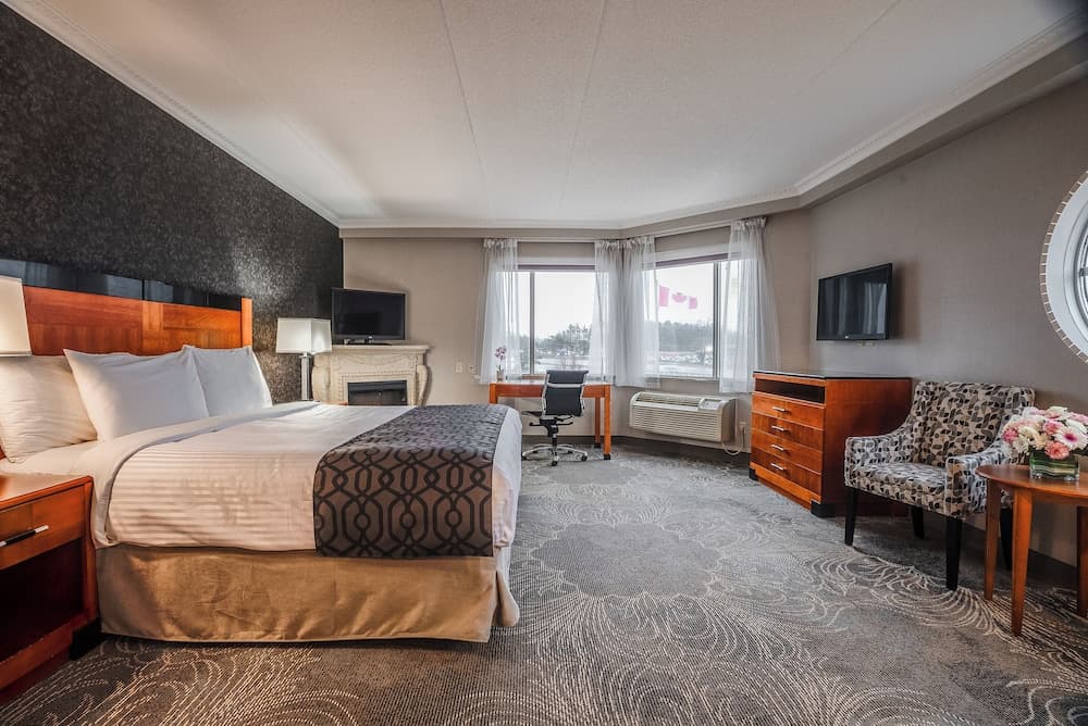 Monte Carlo Inn Barrie Suites