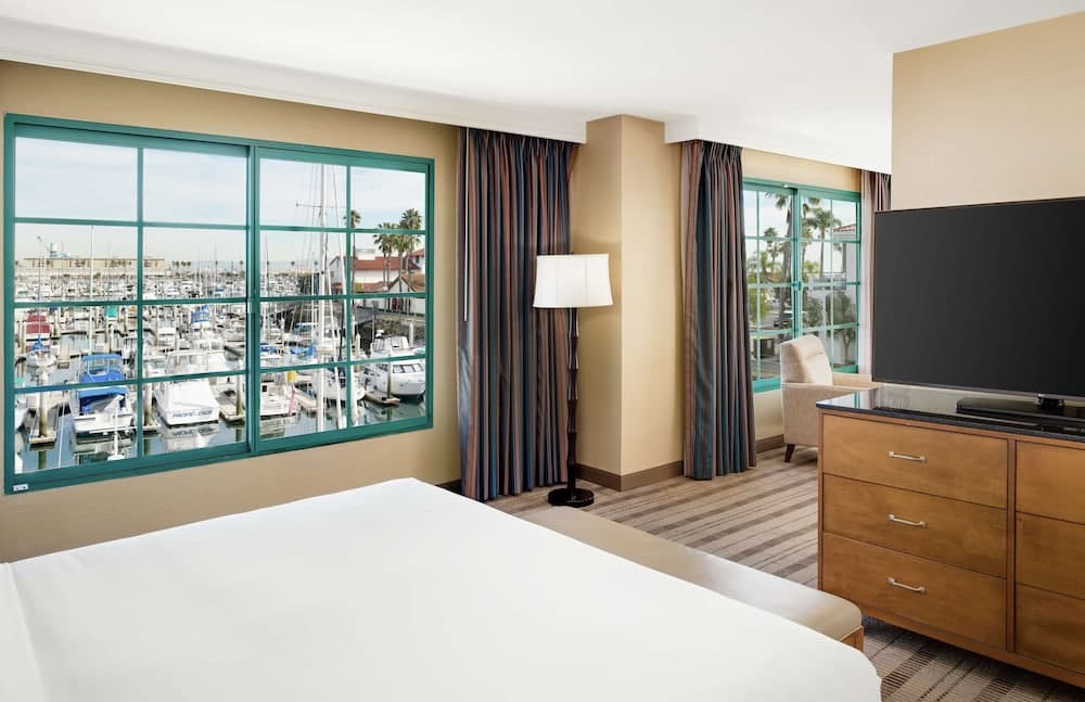 DoubleTree by Hilton San Pedro - Port of Los Angeles
