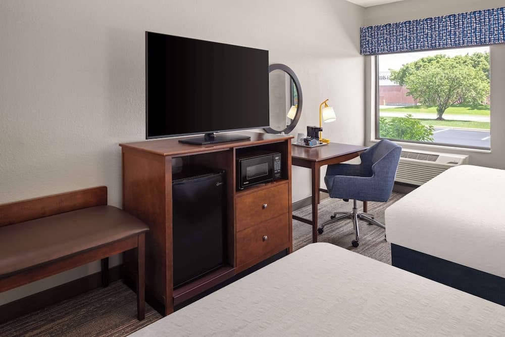 Hampton Inn Minneapolis NW Maple Grove