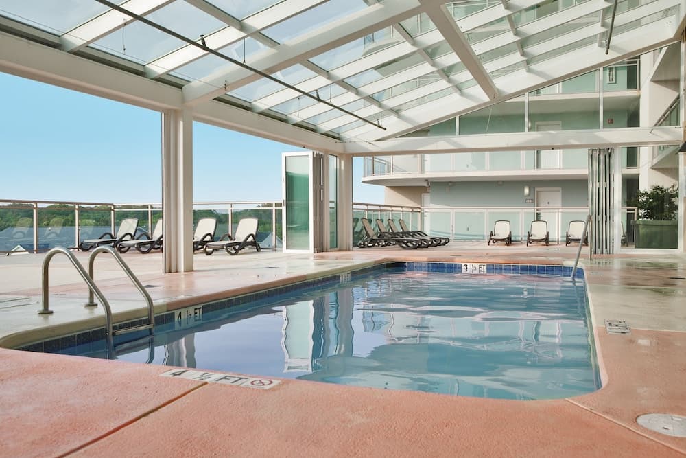 Bahama Sands Luxury Condominiums