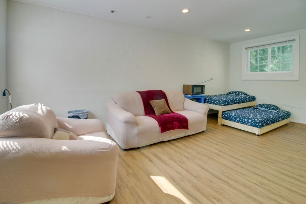 Simple Shelby Vacation Rental Near Park!