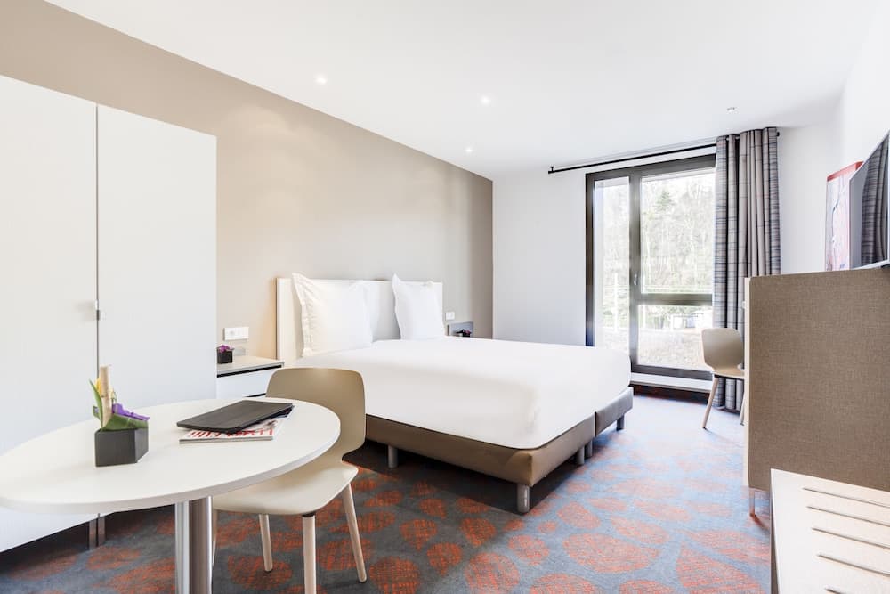 Spark by Hilton Lyon Park Saone