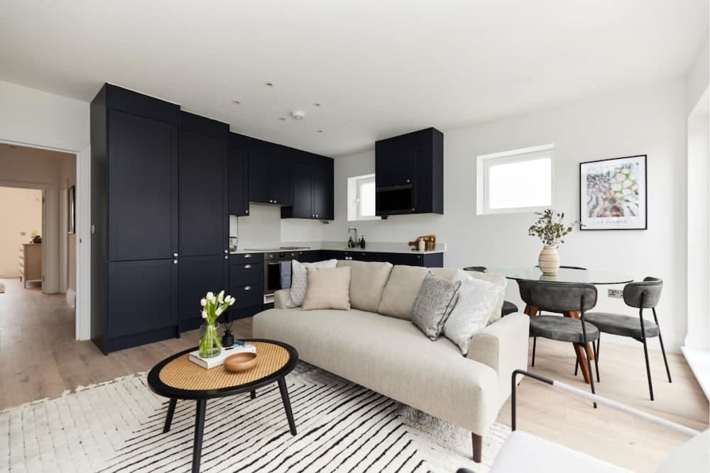 The Wembley Park Wonder - Charming 2bdr Flat With Balcony