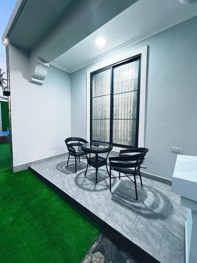 Greenlight Apartments