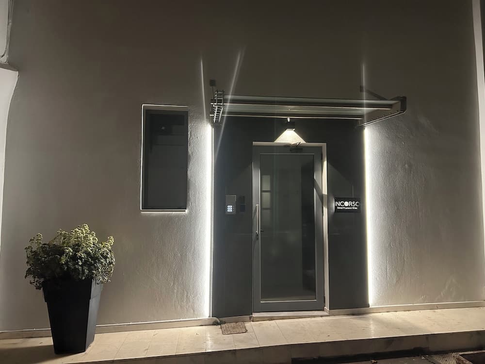 INCORSO • Smart Luxury Stay • near Airport • 24HR Check in