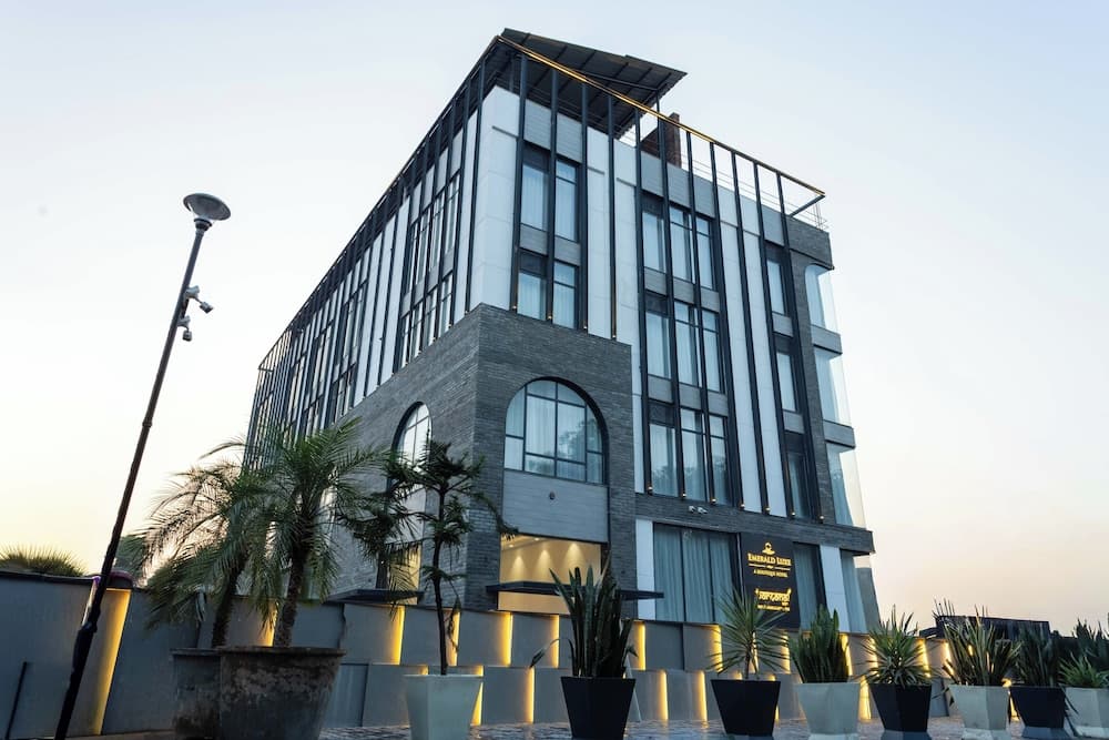 Emerald Luxe A Boutique Hotel